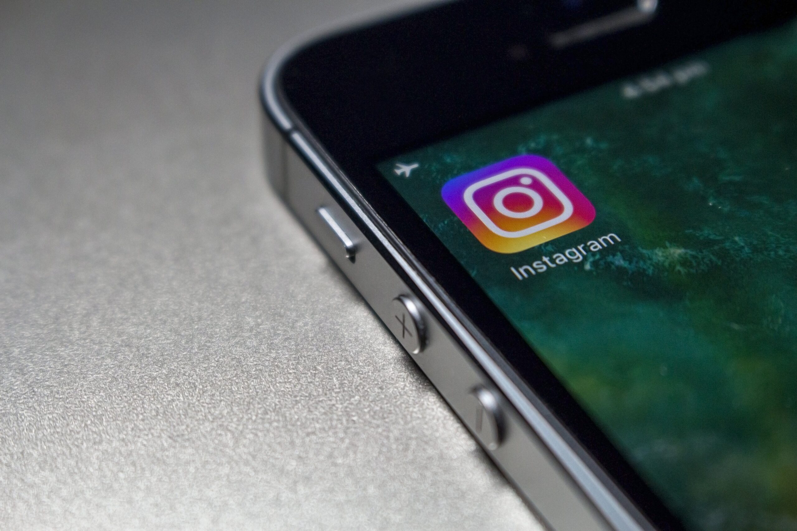 Social Selling Secrets – How to Tap into the Power of Instagram and Social Media for Direct Sales
